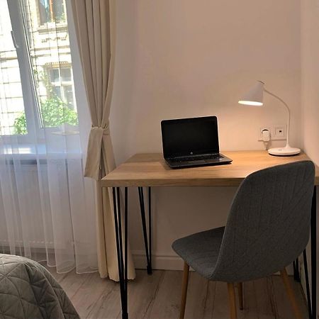 Iris Apartment On Popovich Lviv Dış mekan fotoğraf