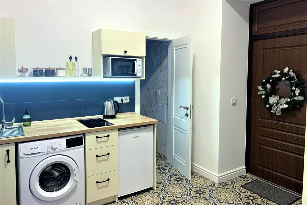 Iris Apartment On Popovich Lviv Dış mekan fotoğraf