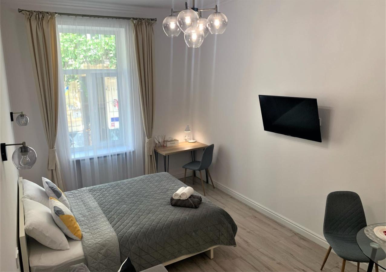 Iris Apartment On Popovich Lviv Dış mekan fotoğraf