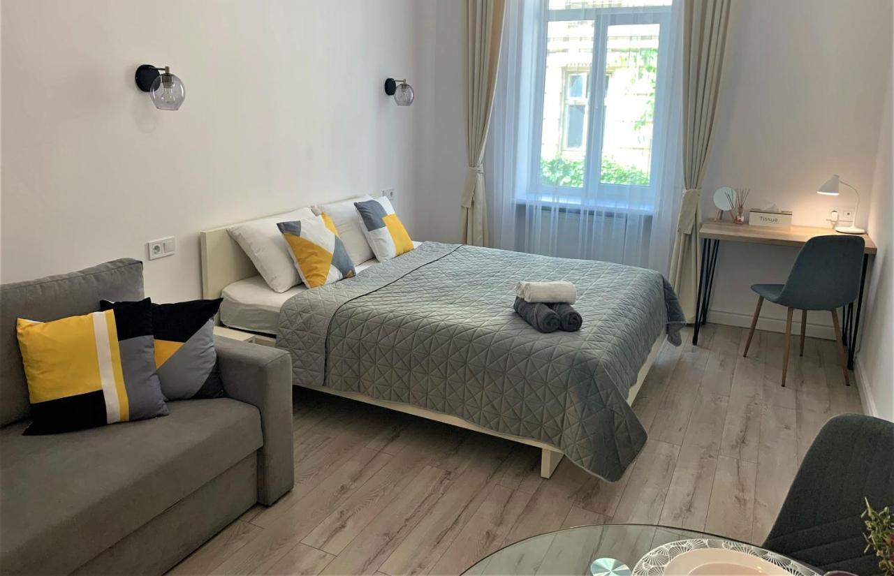 Iris Apartment On Popovich Lviv Dış mekan fotoğraf