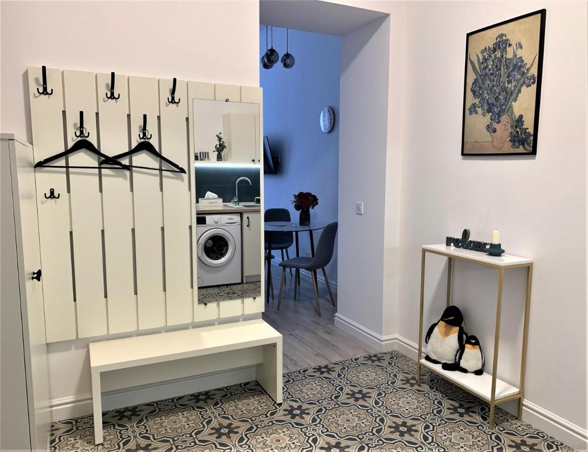Iris Apartment On Popovich Lviv Dış mekan fotoğraf